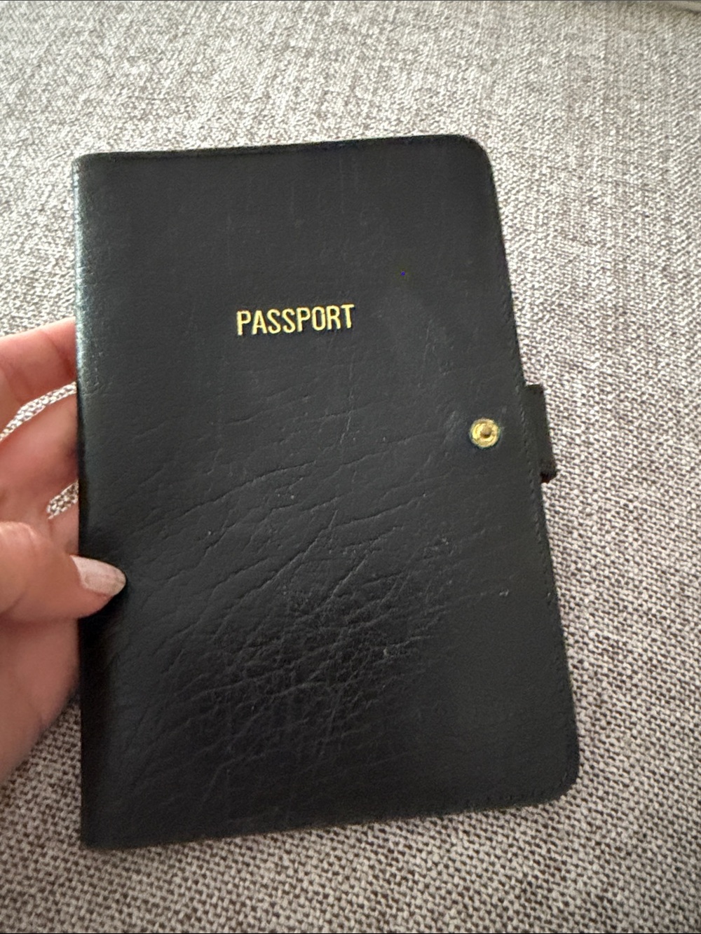 🗽 Passport Holder with Gold Accent